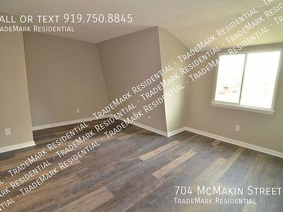 4th image of 704 McMakin St APT D