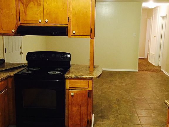 5th image of 4703 Sheryl St
