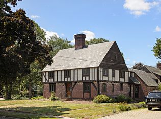 90 Larchmont Rd, Melrose, MA 02176