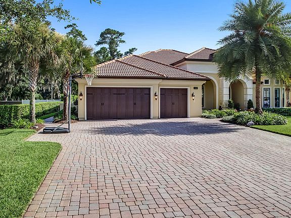 2nd image of 208 Mariela Ct