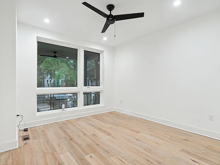 1111 K St NE #2 — Photo 12