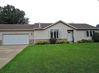 208 12th St NE, Owatonna, MN 55060