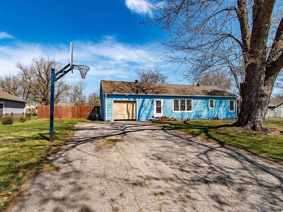 1st image of 310 Chapel St