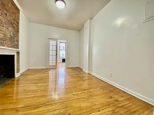 Rented by Bond New York | media 2