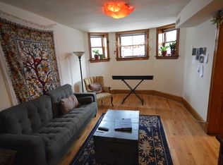 854 W Waveland Ave #G, Chicago, IL 60613