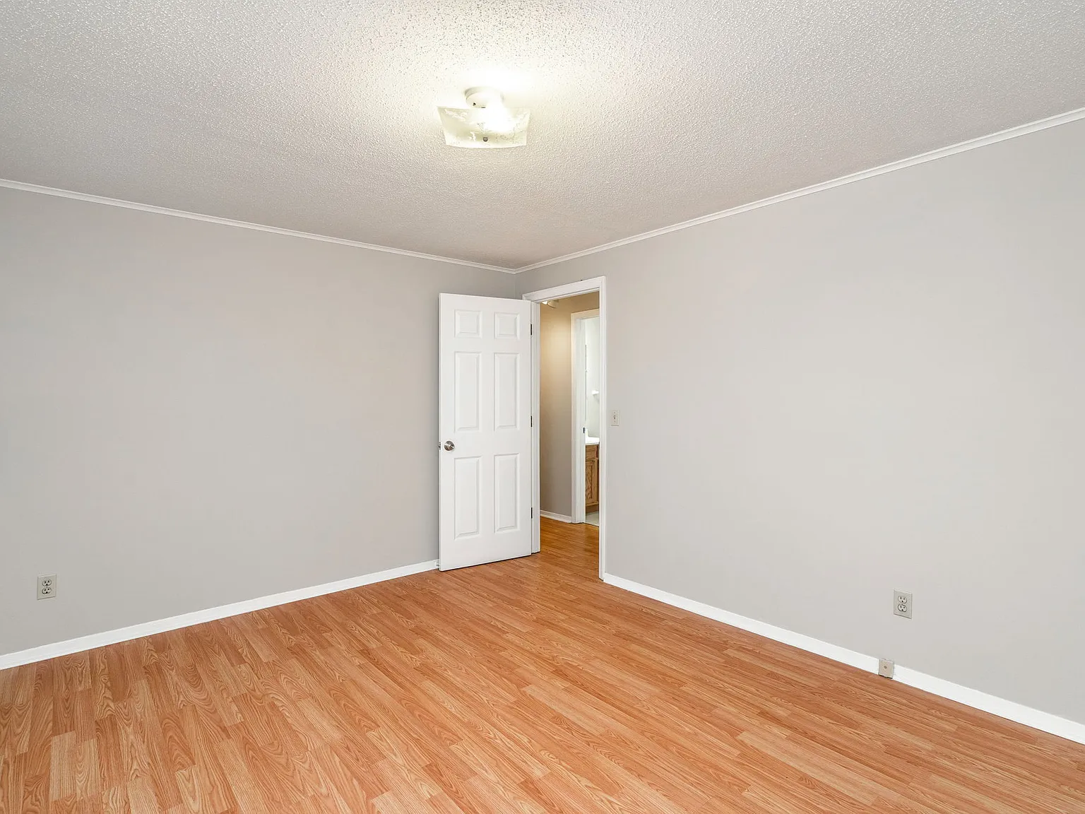 (ACHFJ) 302 Wakefield Rd (Units A - E) - A — Photo 4