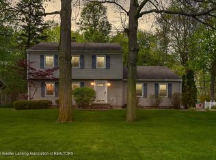 7312 Williamsburg Rd, Lansing, MI 48917