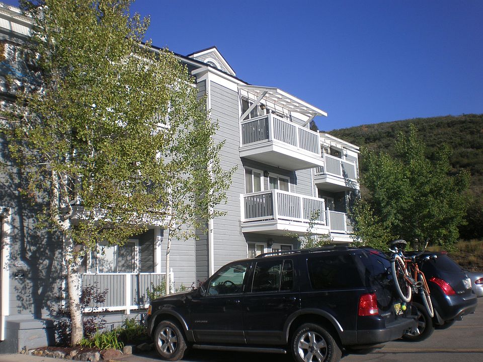 Front of the Building on 2nd Floor