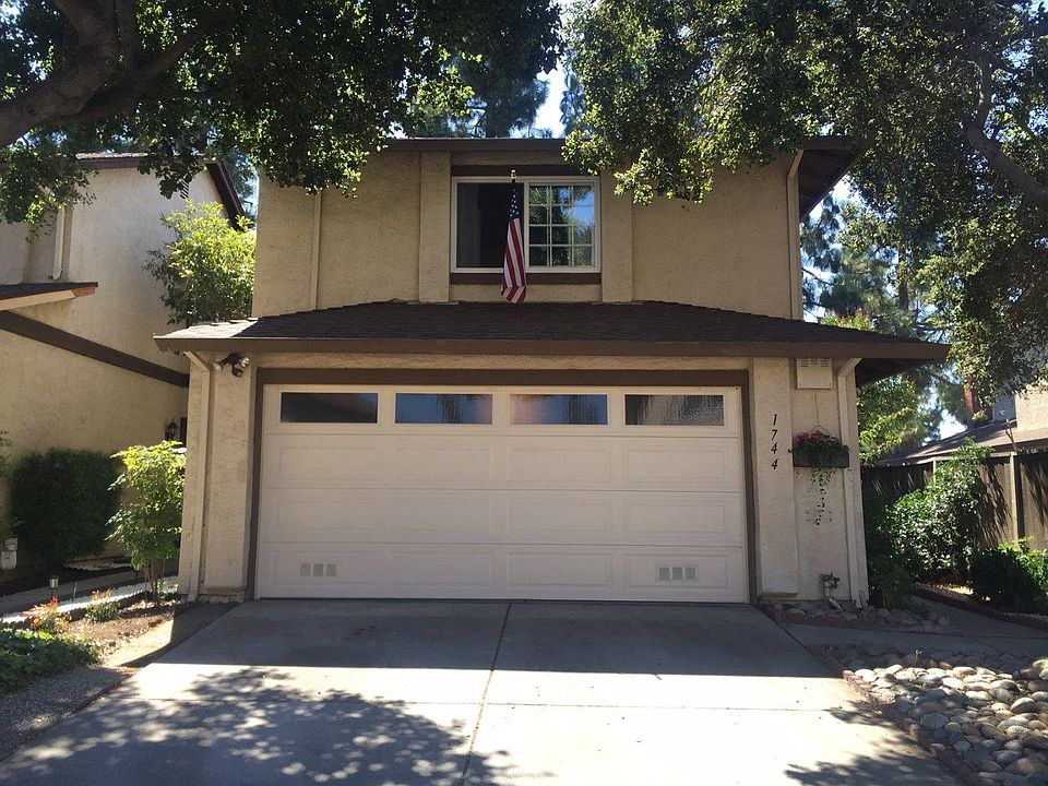 1st image of 1744 Creekstone Cir