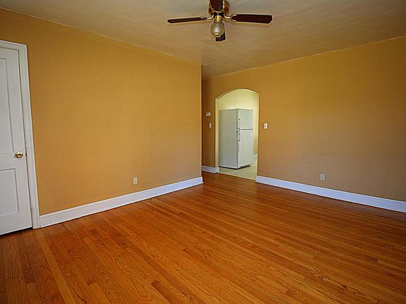 3rd image of 1414 Gilford Ave NW