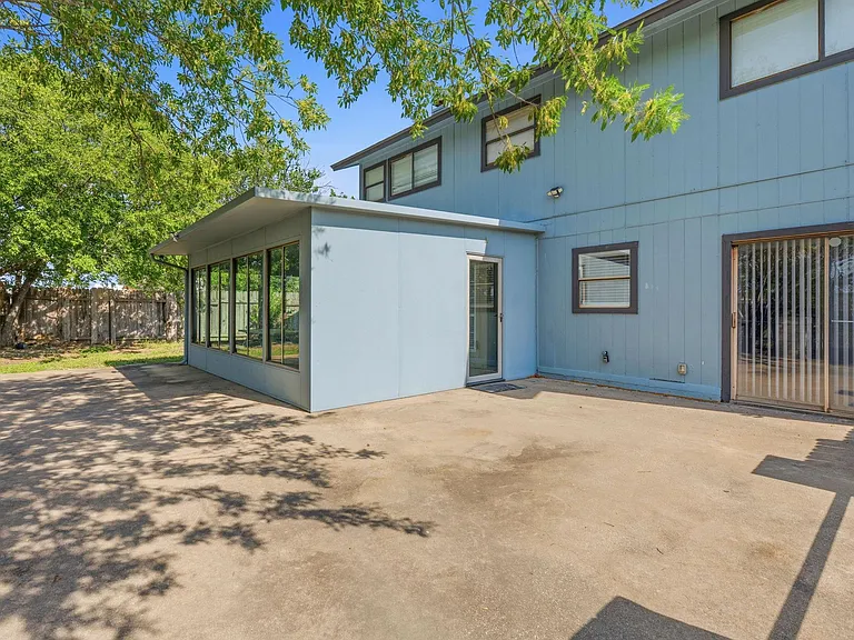 2106 Lamplight Village Cir #A — Photo 24