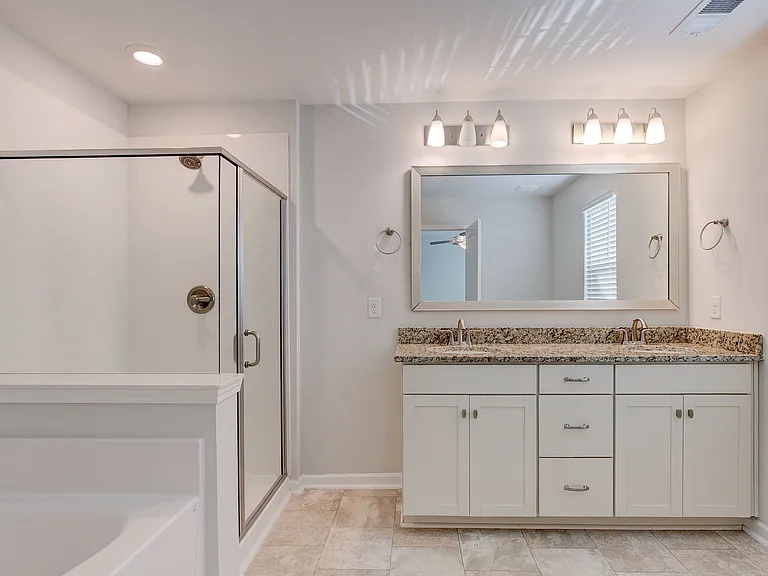 416 Sandfarm Trl — Photo 36