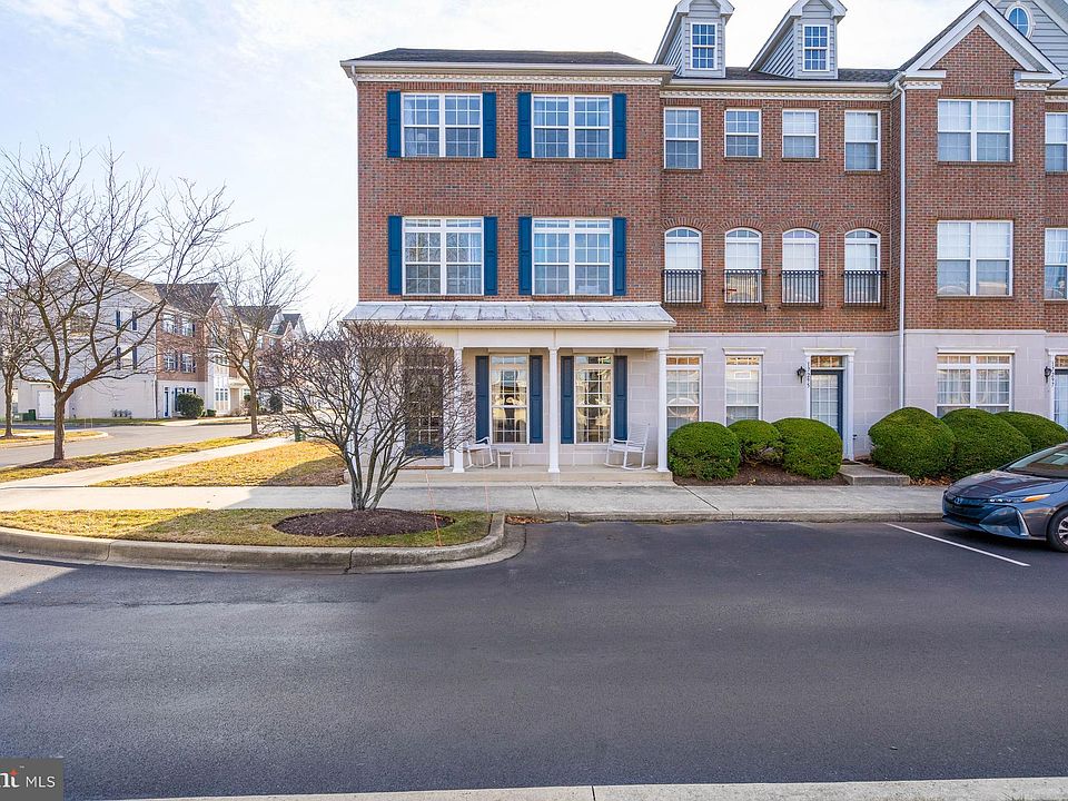 1st image of 17293 N Village Main Blvd