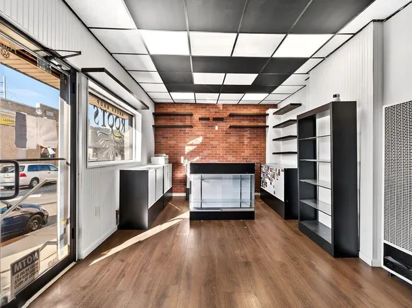 1526 43rd Street image 9 of 12