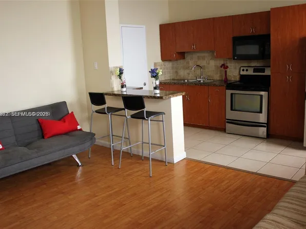 7920 Harding Ave APT 3, Miami Beach, FL 33141
