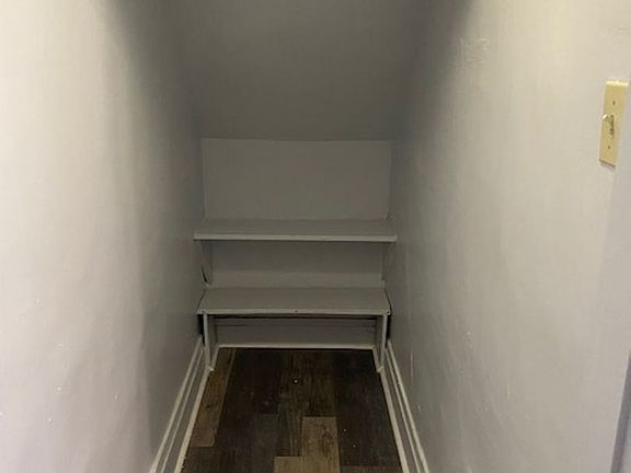 3rd image of 4909 Butler St Floor 1