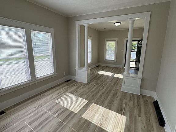 4th image of 880 3rd Ave