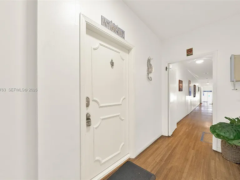 610 8th St #102R — Photo 4