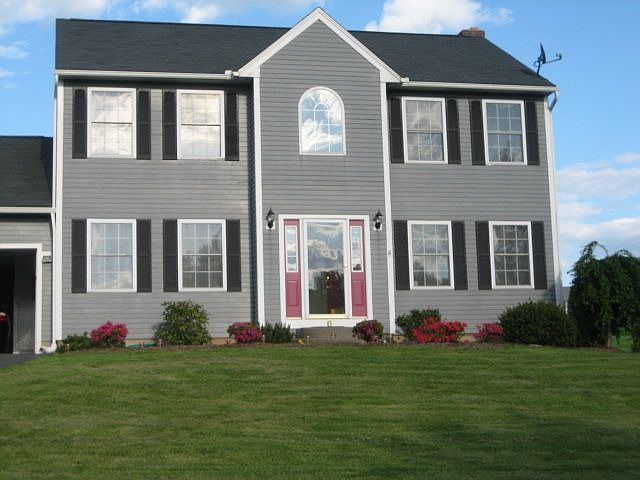2nd image of 8 Countryview Dr