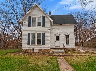 40W441 Il Route 64, Campton Hills, IL 60175