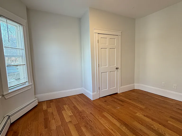 88 Hampshire St #1 — Photo 5