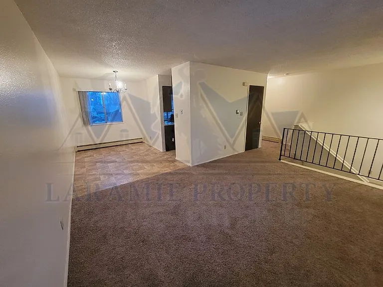 708 Downey St #10 — Photo 4