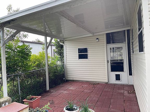 3rd image of 2904 Canyon Dr #593