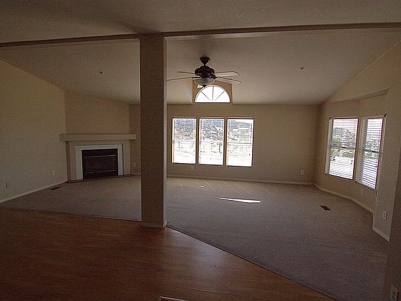 2nd image of 35850 Via Famero Dr