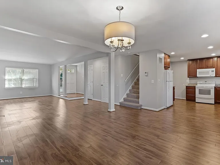 19202 Dunbridge Way — Photo 3