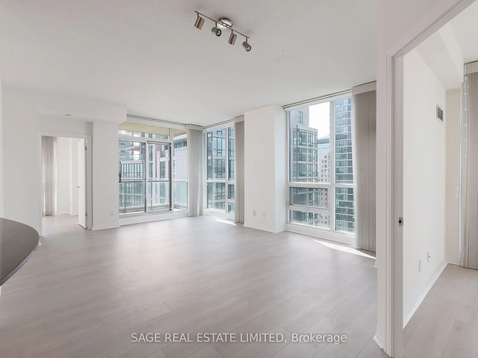 3 bed, $4,000 — Photo 3