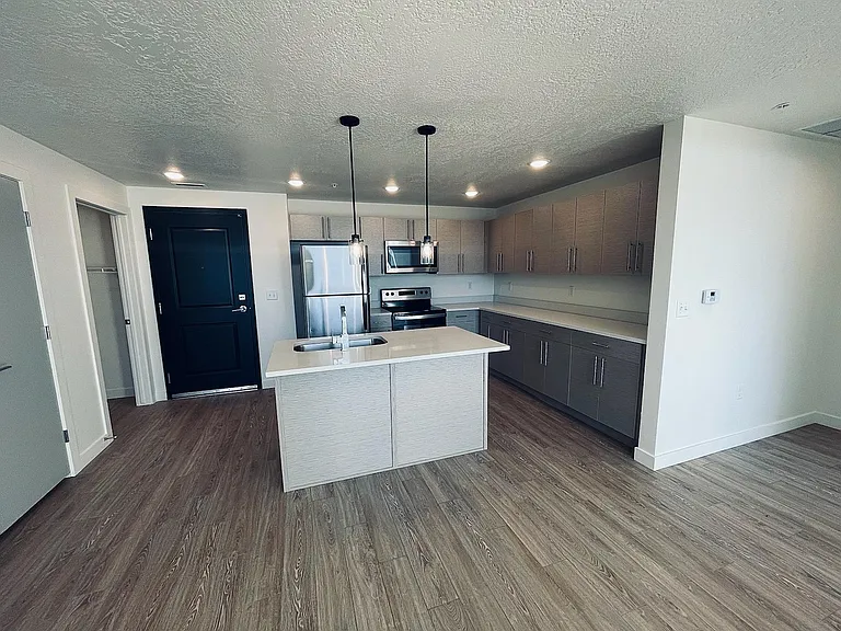 Canyon Vista — Photo 114