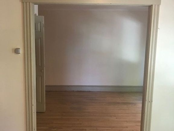 3rd image of 493-497 Cumberland Ave #497-1