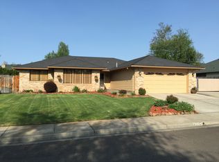 2585 Roberts Rd, Medford, OR 97504