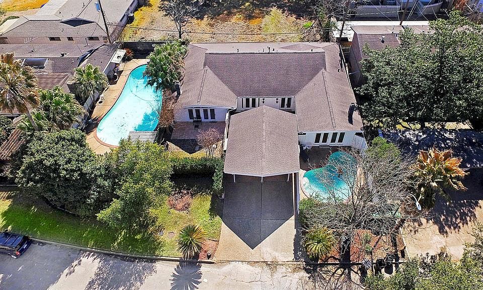 1st image of 4715 Oakshire Dr