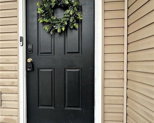 2nd image of 2261 Girard Ln E