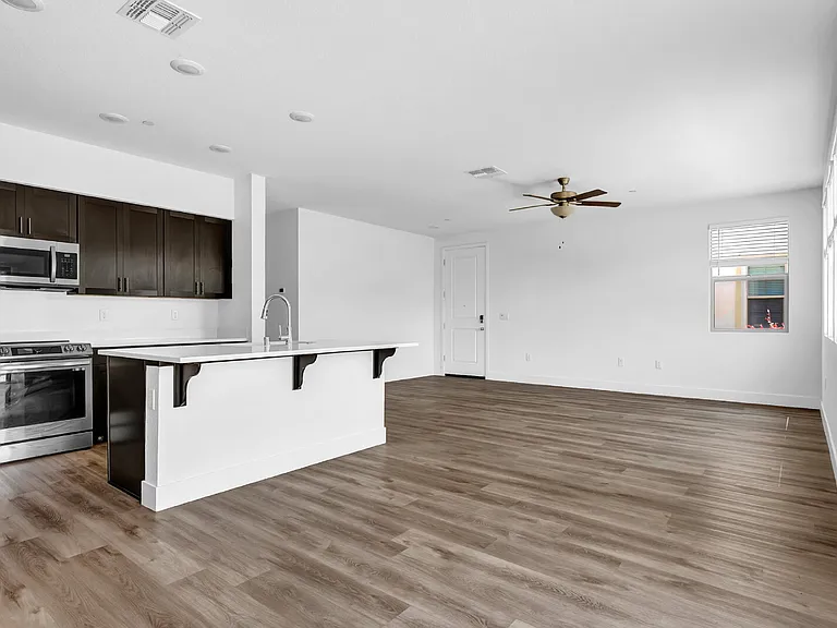 5301 E Commerce Way #34103 — Photo 5