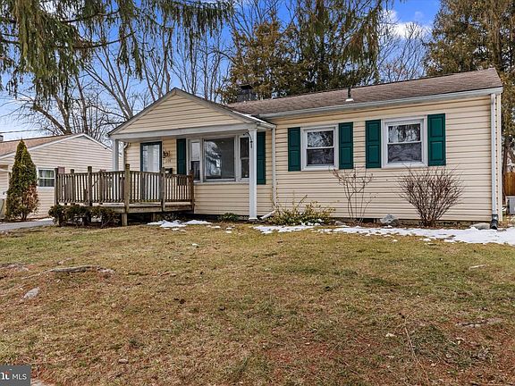 2nd image of 244 Cumberland Rd