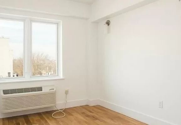 2nd image of 588 Myrtle Ave #111