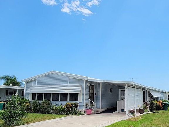 2nd image of 1445 Barefoot Cir