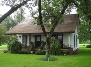 628 Lower Rebecca Rd, Fitzgerald, GA 31750