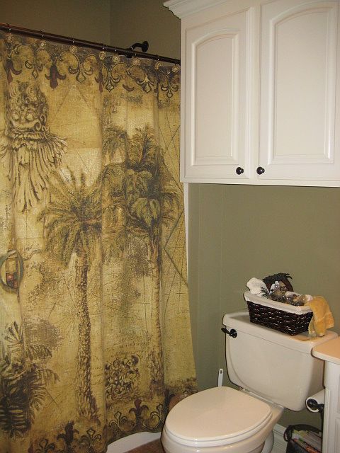 Guest Bath w/tub shower