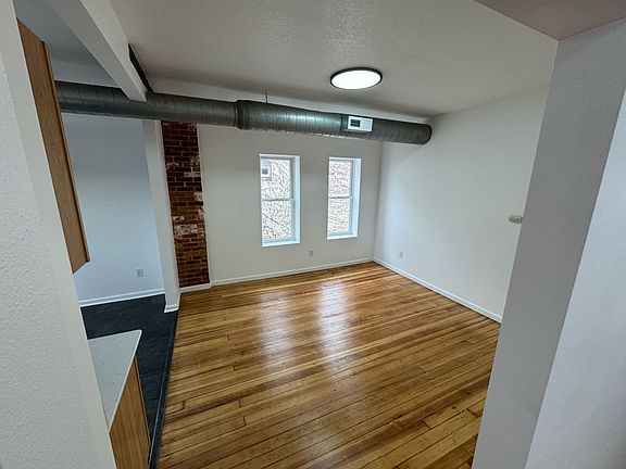 3rd image of 808 Des Moines St #810-2