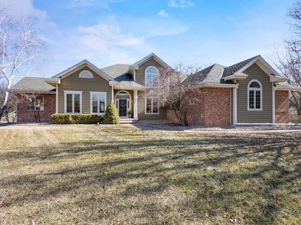 1501 Beechwood Cir, Middleton, WI 53562