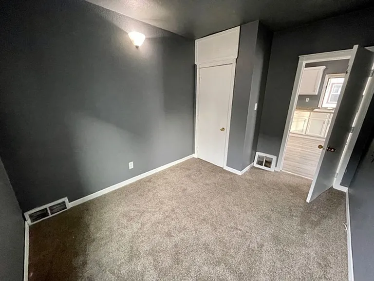 317 Grandview Ave — Photo 5