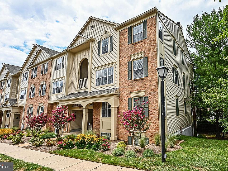 1st image of 2806 Emma Lee St APT 304