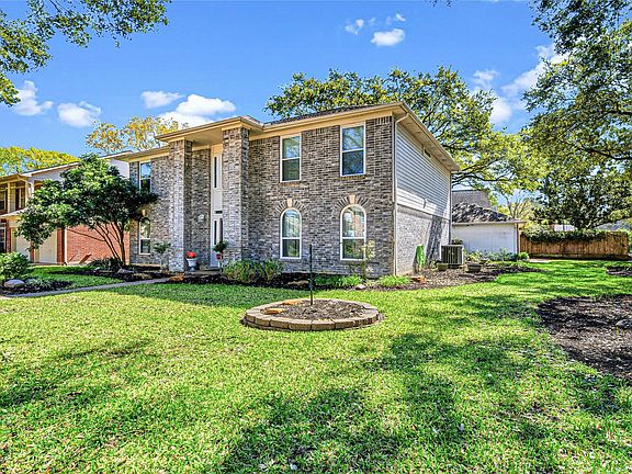 2nd image of 7906 Duncansby Vale Rd