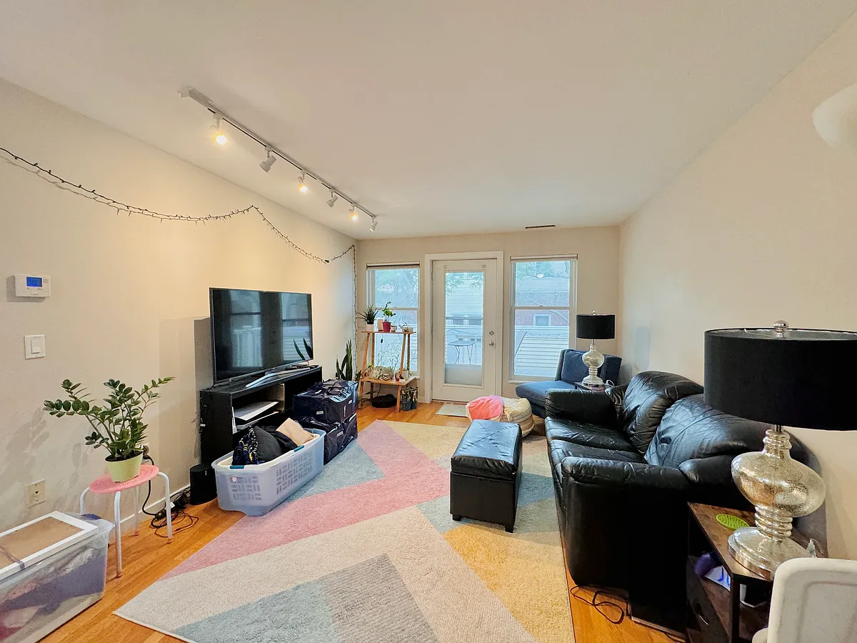 Building Photo - 217 Thorndike St #301
