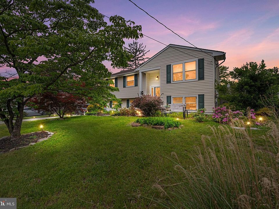 1st image of 502 W Laurel Rd