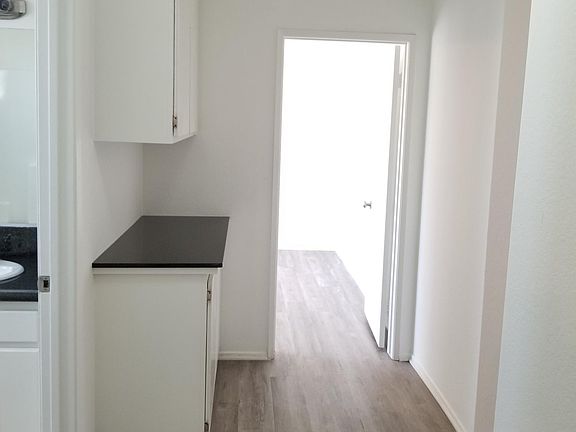 4th image of 4862 W 118th Pl APT 8