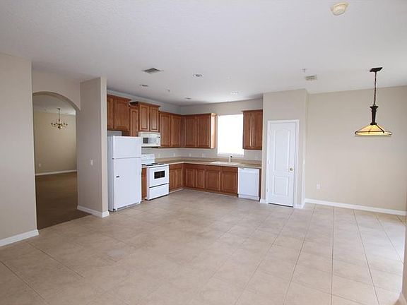 2nd image of 10476 Moss Rose Way